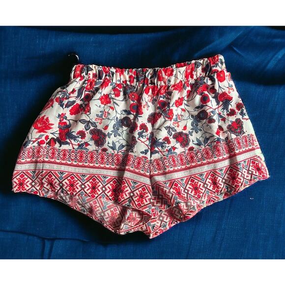 XHILARATION Womens Shorts Multicolored Size Large Red‎ Blue Floral White Boho - Picture 2 of 4